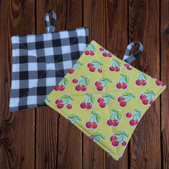 Handmade Potholder, Set of 2, Reversible Cherries and Buffalo Check Hot Pad - Picture 4 of 4